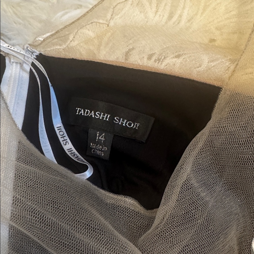 NEW Tadashi Shoji Black Ivory Floral Lace Bodice Long Sleeve Gown Sz 14 - Picture 7 of 12